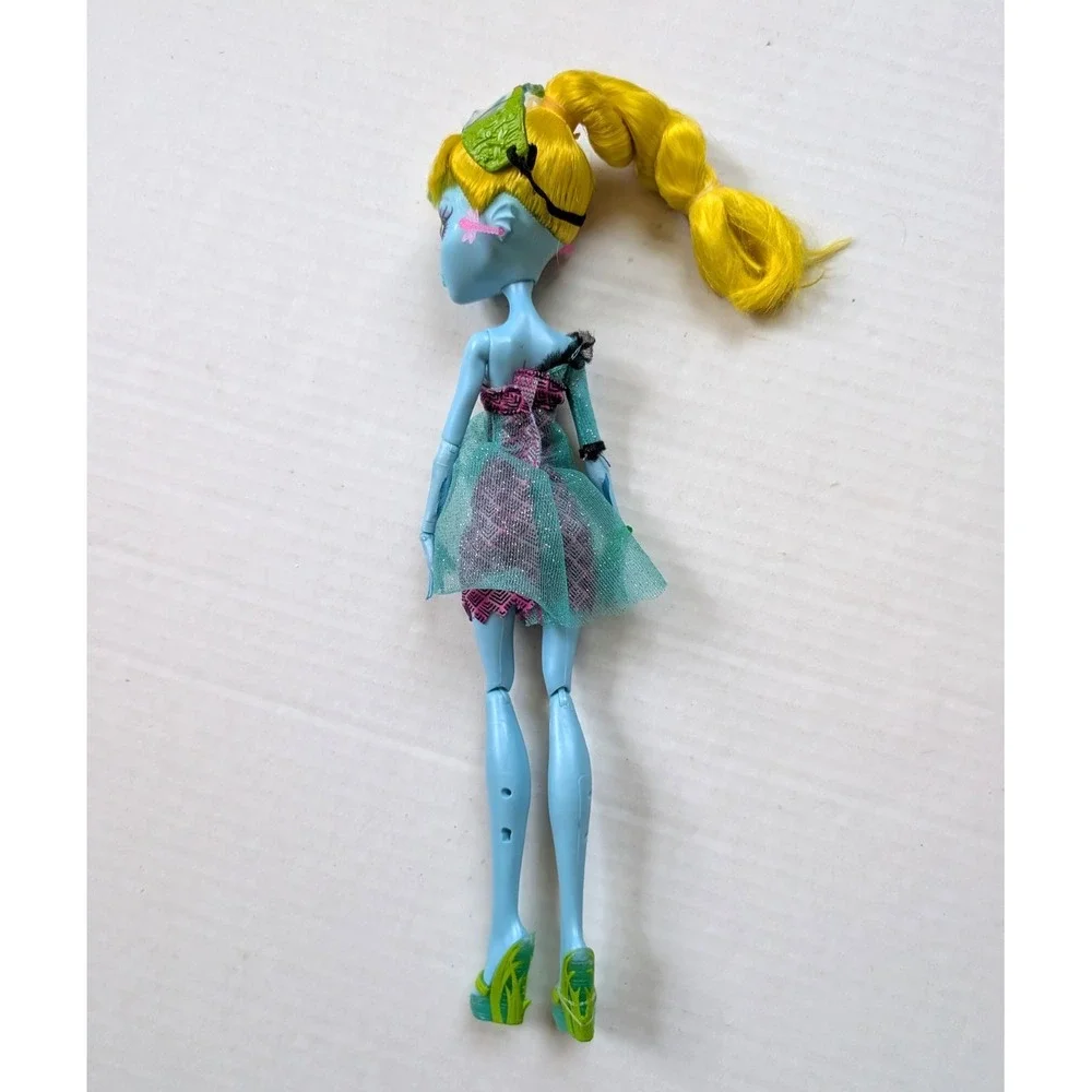 Monster High 13 Wishes Freshwater Lagoona Blue Doll Original Outfit Mattel
